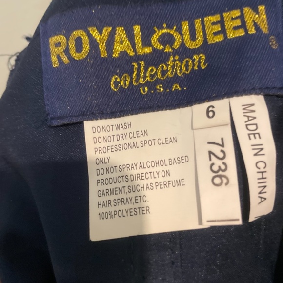 Beautiful Fit n Flare Navy evening Gown - Picture 4 of 7